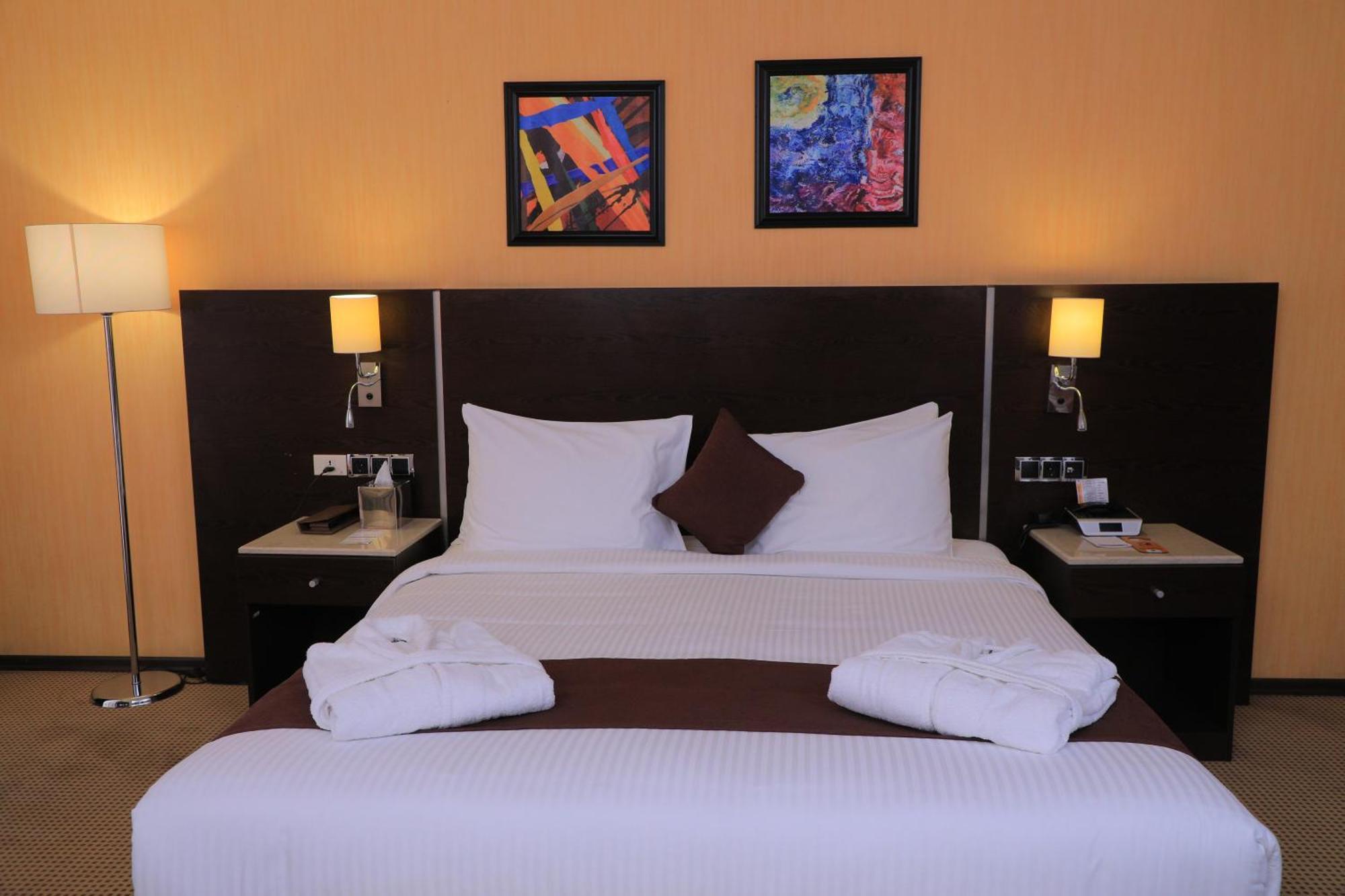 Cassiopeia Hotel Addis Ababa Dış mekan fotoğraf